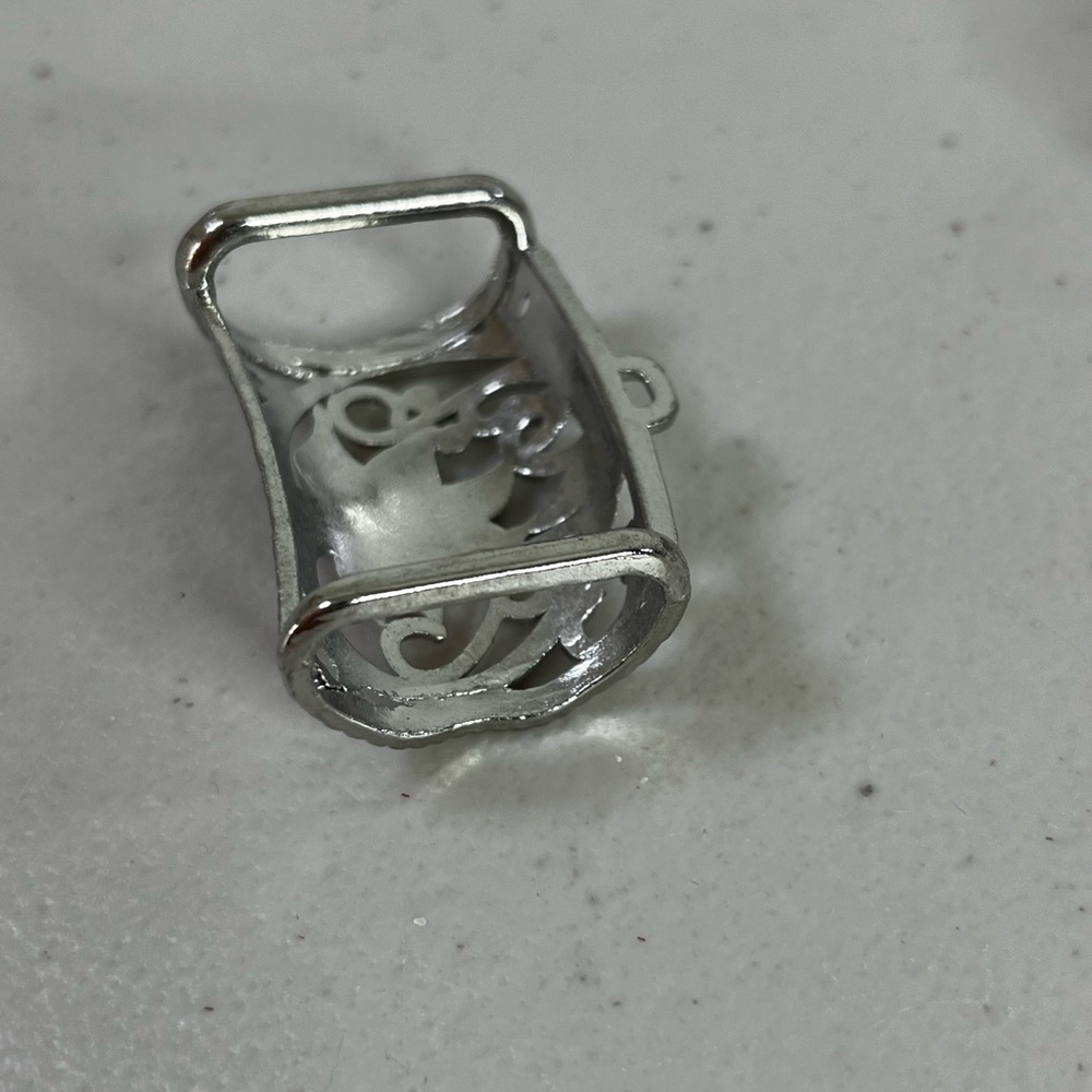 Lot of 9 silver toned scarf slides/bails with red poinsettia - scarf jewelry - Picture 6 of 8